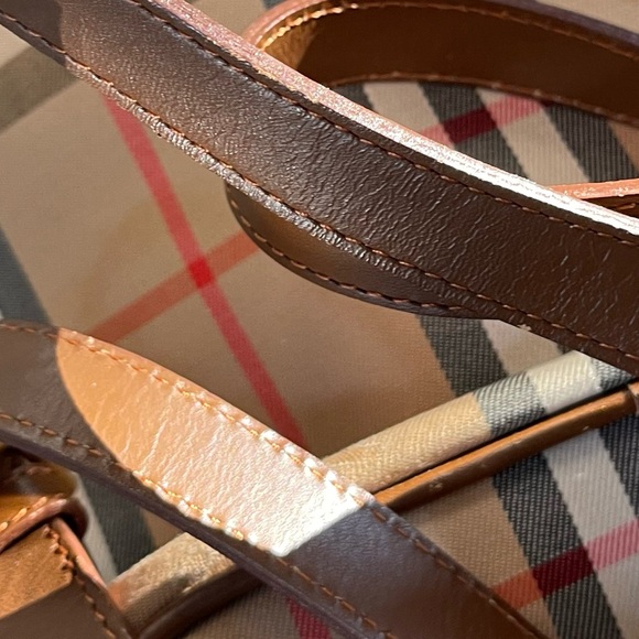 Vintage Burberry(S) Vintage Mini Backpack- ๐ผ - Picture 16 of 17